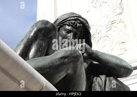 Detail auf Cavour-Denkmal auf dem Platz seinen Namen in Rom, Italien Stockfoto