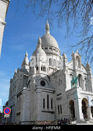 Sacre-Coeur Basilika, Montmartre, Paris mit klaren blauen Himmel Hintergrund. Stockfoto