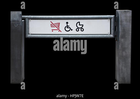 Shop-Ausgang für körperlich behinderte Personen und Kinderwagen isoliert auf schwarz Stockfoto