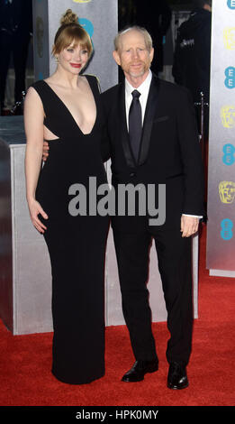 12. Februar 2017 - Bryce Dallas Howard und Ron Howard Teilnahme an EE British Academy Film Awards 2017 am Royal Opera House in London, England, UK Stockfoto