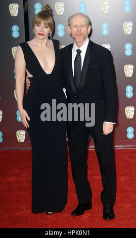 12. Februar 2017 - Bryce Dallas Howard und Ron Howard Teilnahme an EE British Academy Film Awards 2017 am Royal Opera House in London, England, UK Stockfoto