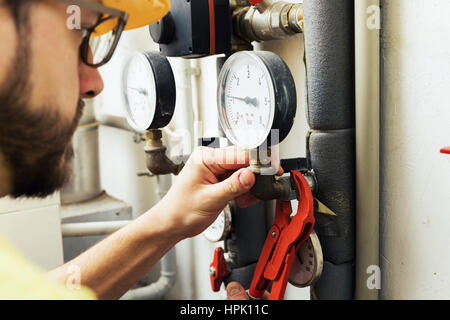 Druck-Messgerät für Haus Heizung Installation Klempner Stockfoto