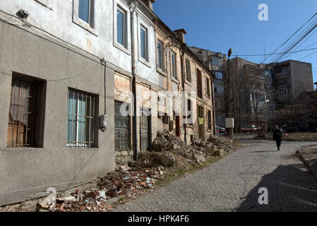 Ein Blick auf die Stadt Kardjali in der in den östlichen Rhodopen in Bulgarien. Stockfoto