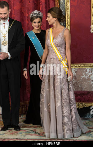 Madrid, Spanien. 22. Februar 2017. König Felipe, Königin Letizia, Argentinien Präsident Mauricio Macri und seine Frau Juliana Awada besuchen ein Gala-Dinner im königlichen Palast in Madrid, Spanien 22. Februar 2017. Bildnachweis: MediaPunch Inc/Alamy Live-Nachrichten Stockfoto