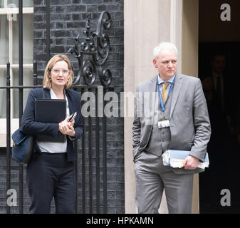 London, UK. 23. Februar 2017. Amber Rudd, Innenminister, verlässt Downing Street Credit: Ian Davidson/Alamy Live News Stockfoto