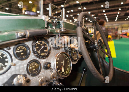 London, UK. 23. Februar 2017.  Le-Mans-Legende Jacky Ickx eröffnet ersten historischen Motorsport zeigen. ExCel, London UK 23. Februar 2017. Bildnachweis: Steve Parkins/Alamy Live-Nachrichten Stockfoto