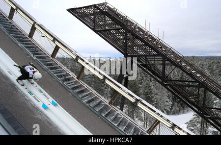 Lahti, Finnland. 23. Februar 2017. Japanische Sportler Sara Takanashi in Aktion im Jahr 2017 Nordische Ski-WM in Lahti, Finnland, 23. Februar 2017. Foto: Karl-Josef Hildenbrand/Dpa/Alamy Live News Stockfoto