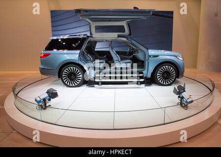 Toronto, Ontario, Kanada. 22. Februar 2017. Lincoln Navigator auf dem Display während des Toronto International Auto Show in Toronto, Ontario, am 22. Februar 2017. Bildnachweis: Lars Hagberg/ZUMA Draht/Alamy Live-Nachrichten Stockfoto