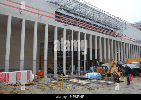 Berlin, Deutschland. 23. Februar 2017. James Simon-Galerie auf der Museumsinsel im Bau in Berlin, Deutschland. Es wurde vom britischen Architekten David Chipperfield entworfen. Bildnachweis: Markku Rainer Peltonen/Alamy Live-Nachrichten Stockfoto