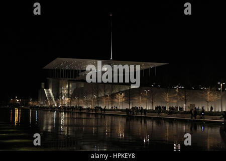 Athen, Griechenland. 23. Februar 2017. Die neue Stavros Niarchos Foundation kulturellen Zentrum (SNFCC) in Athen. Das Zentrum kostet rund 600 Millionen Euro und wurde vom italienischen Architekten Renzo.Piano entworfen. Bildnachweis: Aristidis Vafeiadakis/ZUMA Draht/Alamy Live-Nachrichten Stockfoto