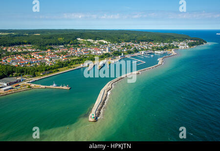 Sassnitz Hafen, Mole, Hotel Fürstenhof an der Seepromenade resort Architektur, Sassnitz, Insel Rügen, Ostseeküste, Vorpommern, Stockfoto