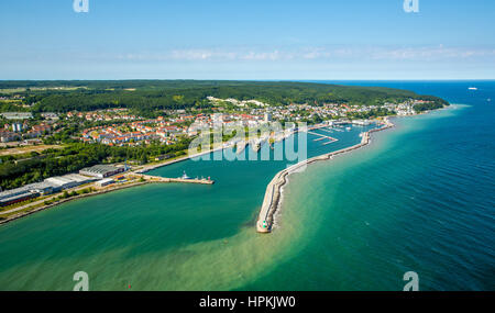 Sassnitz Hafen, Mole, Hotel Fürstenhof an der Seepromenade resort Architektur, Sassnitz, Insel Rügen, Ostseeküste, Vorpommern, Stockfoto