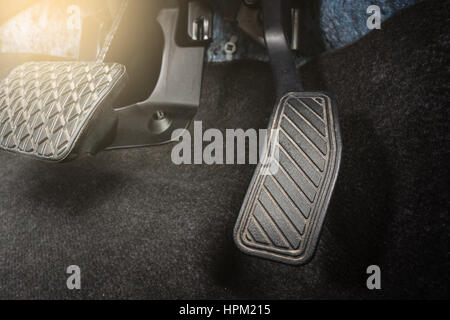 Bremse und Gaspedal Pedal Automatikgetriebe Autos Stockfotografie - Alamy