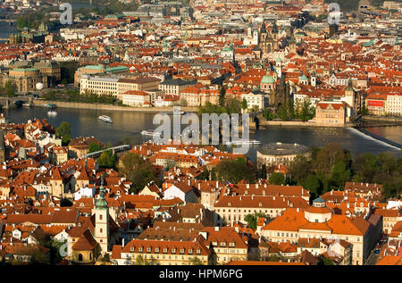 Panorama von Prag und Vltrava River. Malá Strana und Staré Mesto.Prague. Tschechische Republik Stockfoto