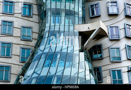 Detail der tanzende Haus von Architekten Gehry und Milunic.Prague. Tschechische Republik Stockfoto