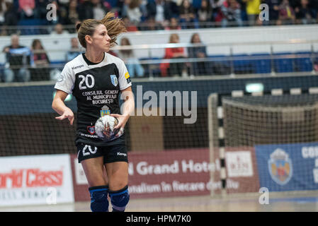 17. November 2015: Carmen Dolores Martin Berenguer #20 von CSM Bukarest in Rumänien Frau Handball National League Spiel zwischen CSM Bukarest Vs HCM Baia Mare in Bukarest, Rumänien ROU Hall Polyvalent.   Foto: Cronos/Catalin Soare Stockfoto