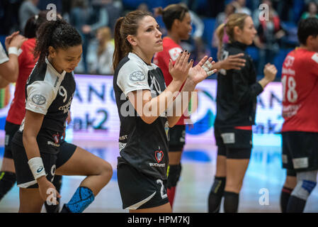 17. November 2015: Carmen Dolores Martin Berenguer #20 von CSM Bukarest in Rumänien Frau Handball National League Spiel zwischen CSM Bukarest Vs HCM Baia Mare in Bukarest, Rumänien ROU Hall Polyvalent.   Foto: Cronos/Catalin Soare Stockfoto