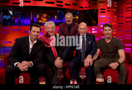 (links nach rechts) Hugh Jackman, Sir Ian McKellen, Graham Norton, Patrick Stewart und James Blunt während der Dreharbeiten der Graham Norton Show in den Londoner Studios. Stockfoto