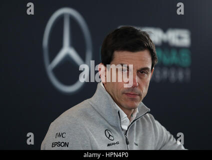 Mercedes Team Grundsatz Toto Wolff während der Mercedes-AMG 2017 Auto Start in Silverstone, Towcester. Stockfoto