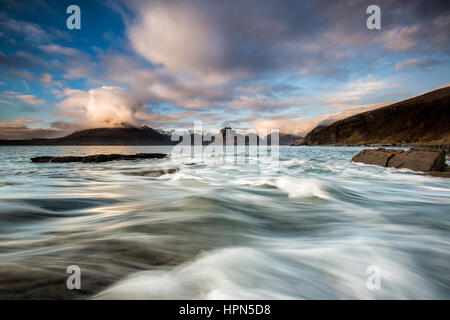 Blick auf die schwarzen Cullins von Elgol im Süden der Isle Of Skye, schottischen Inseln Stockfoto