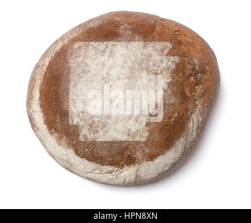 Ein frisch gebackenes Brot mit Roggenmehl in Form von Arkansas bedeckt. (Serie) Stockfoto