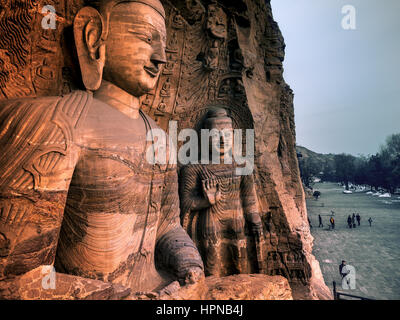 Datong, Shanxi, China, 6. Dezember 2015. Geschnitzte Buddhas in Yungang Grotten. Stockfoto
