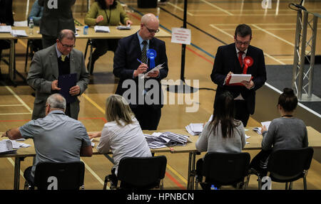 Die Inventur findet statt in die Copeland Nachwahl im Sportzentrum Whitehaven in Cumbria. Stockfoto