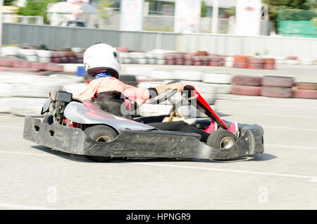 Kart Fahrer Bewegung brüniert Stockfoto