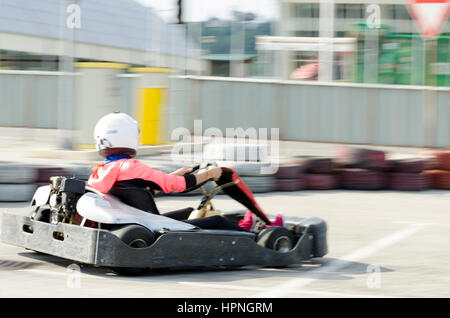 Kart Fahrer Bewegung brüniert Stockfoto