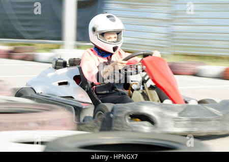 Kart Fahrer Bewegung brüniert Stockfoto