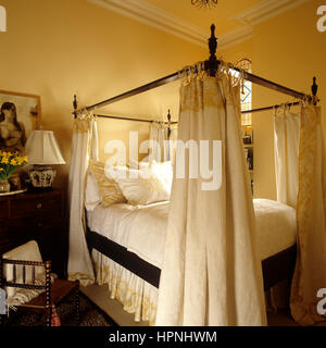 Ein Himmelbett. Stockfoto