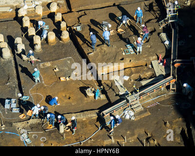 Luftaufnahme des Bau-Arbeiter auf einer Baustelle in Tokio. Stockfoto