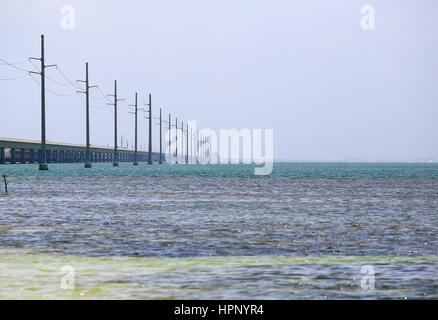 Die Seven Mile Bridge in den Florida Keys Little Duck Key Ritter Schlüssel herstellen. Stockfoto