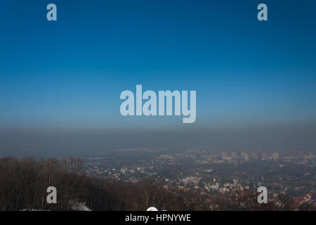 Smog über der Stadt, Krakau, Polen Stockfoto