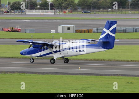 G-HIAL, eine de Havilland DHC-6-400 Twin Otter in Kanada (Viking Air) von Loganair im Auftrag der schottischen Regierung am Flughafen Prestwick betrieben. Stockfoto