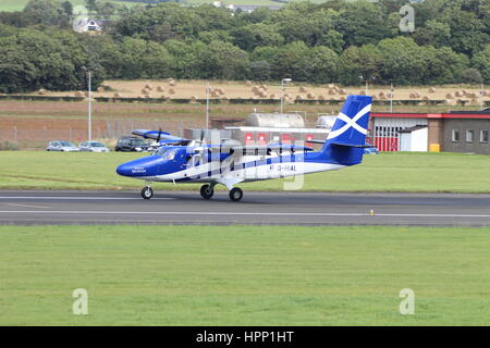 G-HIAL, eine de Havilland DHC-6-400 Twin Otter in Kanada (Viking Air) von Loganair im Auftrag der schottischen Regierung am Flughafen Prestwick betrieben. Stockfoto