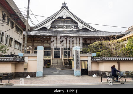 Altar-Higashihongan-Ji-Tempel, ein buddhistischer Tempel im Bezirk Asakusa, Taito Ward Zentrum Tokios. Stockfoto