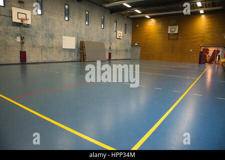 leere Gym in der Schule Stockfoto