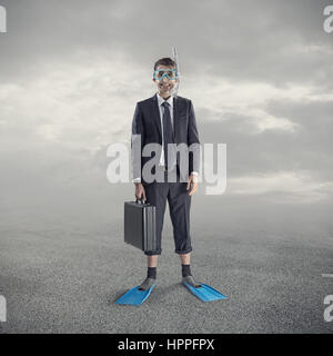 Geschäftsmann, tragen, Tauchermaske und Flossen. Stockfoto