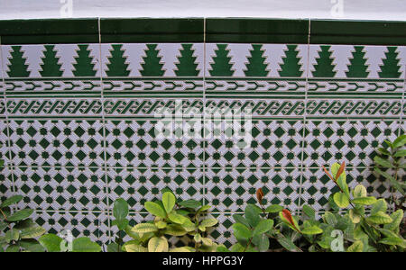 Casa de Los Arabes.  Fliesenarbeiten im Inneren Patio, Havanna, Kuba Stockfoto