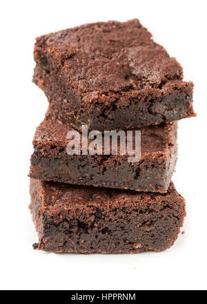 Stapel von Schokolade Pflaume Brownies auf weißem Hintergrund Stockfoto