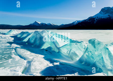 Großen gefalteten Eisbrocken See, Abraham Lake, Alberta, Kanada Stockfoto