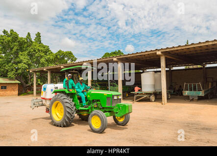 Ein Bauernhof Traktor in Simbabwe gesehen. Stockfoto