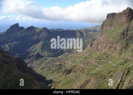 Masca ist ein kleines Bergdorf auf der Insel Teneriffa, auf einer Höhe von 650 m in den Berg Macizo de Teno Gebirge liegt. Stockfoto