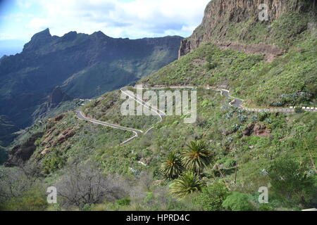 Masca ist ein kleines Bergdorf auf der Insel Teneriffa, auf einer Höhe von 650 m in den Berg Macizo de Teno Gebirge liegt. Stockfoto