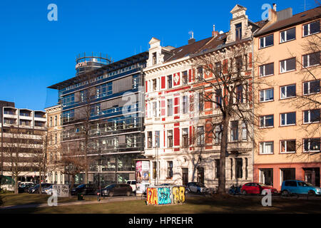 Europa, Deutschland, Nordrhein-Westfalen, Köln, Häuser an der Adolf-Fischer-Straße/Hansaplatz. Stockfoto