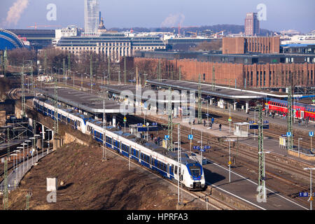 Europa, Deutschland, Köln, Blick auf den Bahnhof Deutz. Stockfoto