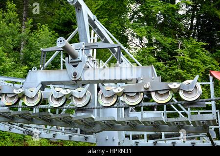 Seilbahn in Poiana Brasov, ein Winter-Ski resort in der Nähe der Stadt Brasov, Siebenbürgen, Rumänien. Stockfoto