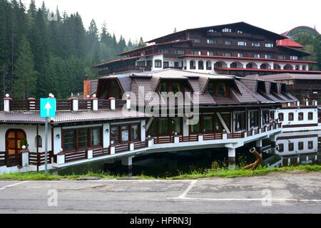 Restaurant und Hotel in Poiana Brasov. Brasov ist eine Stadt in Siebenbürgen, Rumänien, in der Mitte des Landes. 300.000 Einwohner. Stockfoto