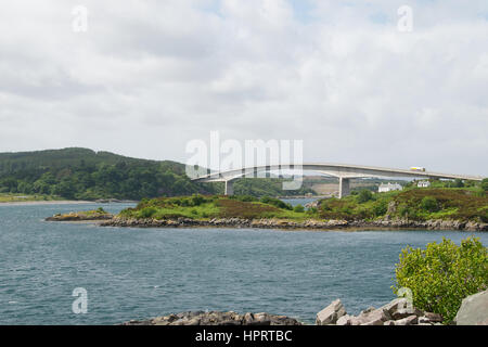 Die Skye-Brücke über Kyle Akin, Schottland Stockfoto